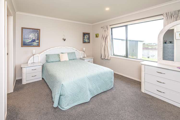 33 Magnolia Crescent Tawhero_8