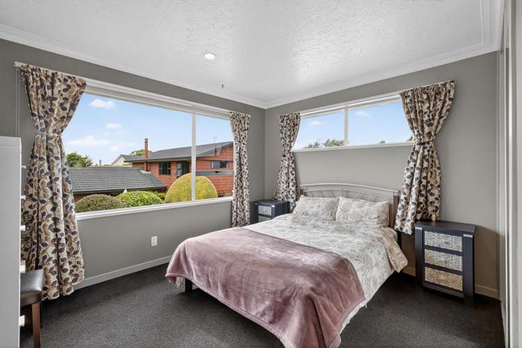 26 Yellowstone Crescent Burwood_13