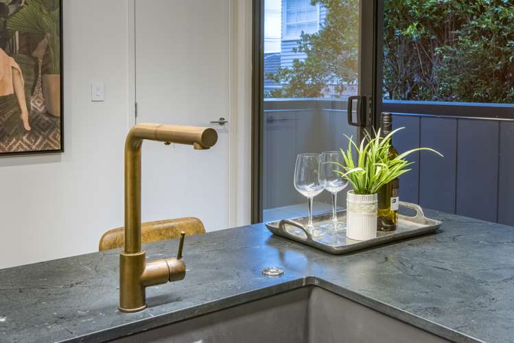 16c Saltburn Road Milford_9