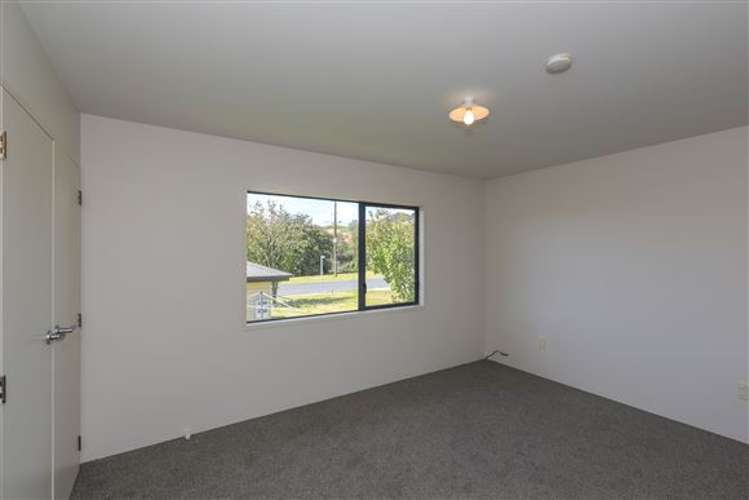 2 Waugh Lane Huntly_4