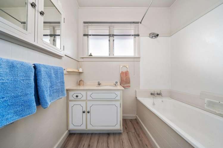 89a Hargood Street Woolston_10