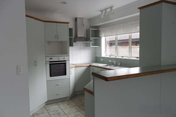 38 Bowen Street 11373_2