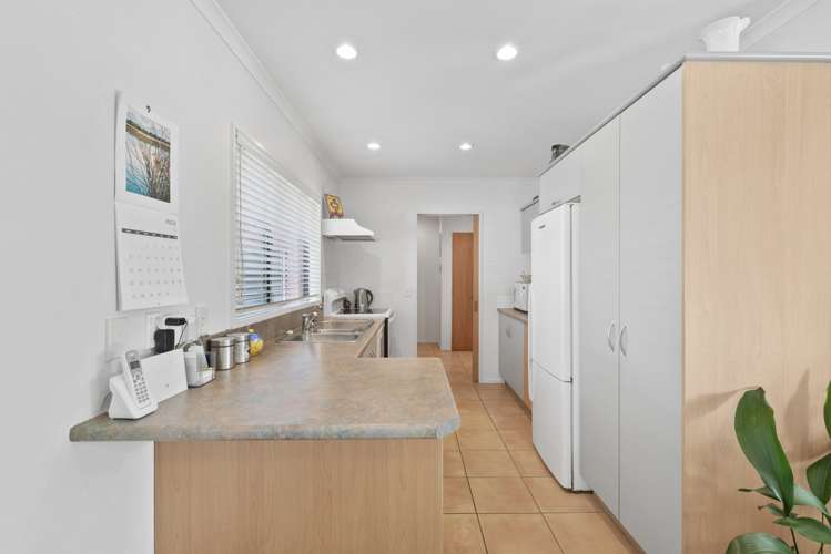 2/94a Coronation Road Hillcrest_9