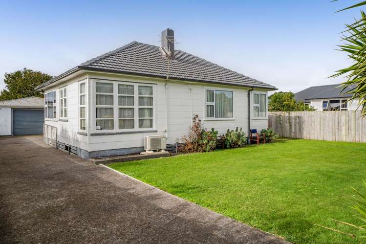 2 Gladstone Street Hawera_17