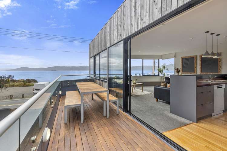 87 Marine Parade Seatoun_21