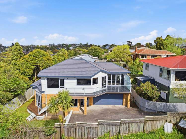 2/75A Target Road Totara Vale_17