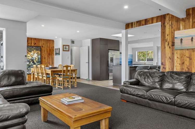11 Kowhai Road Rainbow Point_7