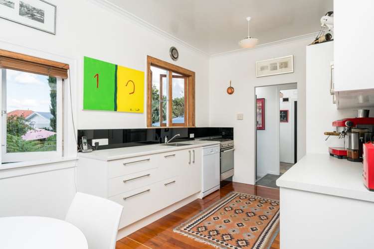 323 Western Hills Drive Avenues_6