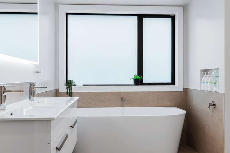 18 Tai Road Wharewaka_14