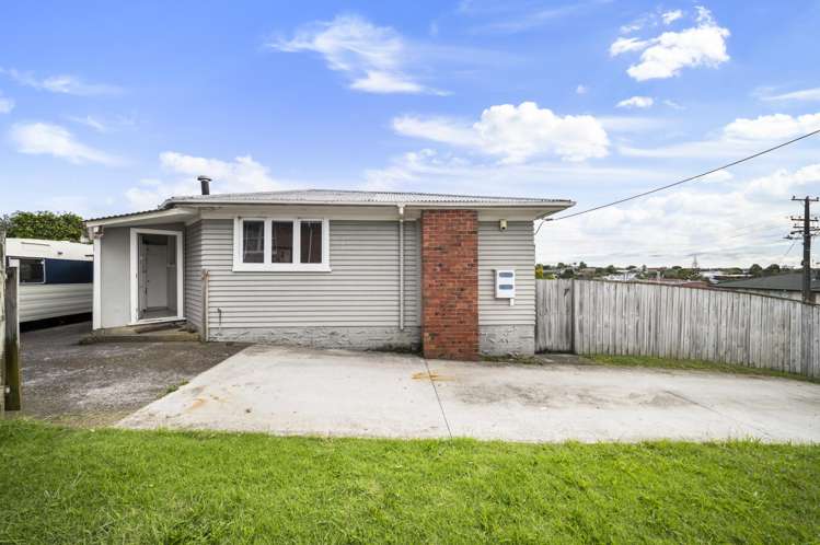 6 Blease Street New Lynn_17