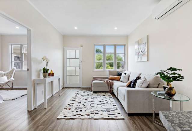Modern unit in Greenlane!