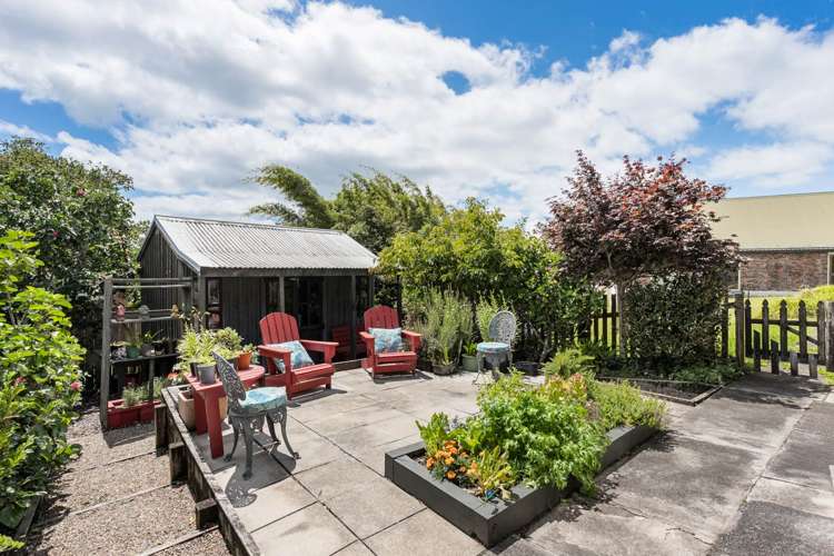 2/10 Liston Street Northcote_11