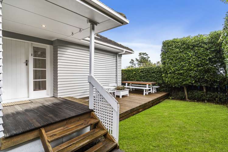 1615a Great North Road Waterview_12