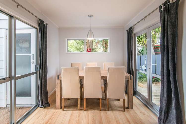 1/11A Bayside Avenue Te Atatu Peninsula_2