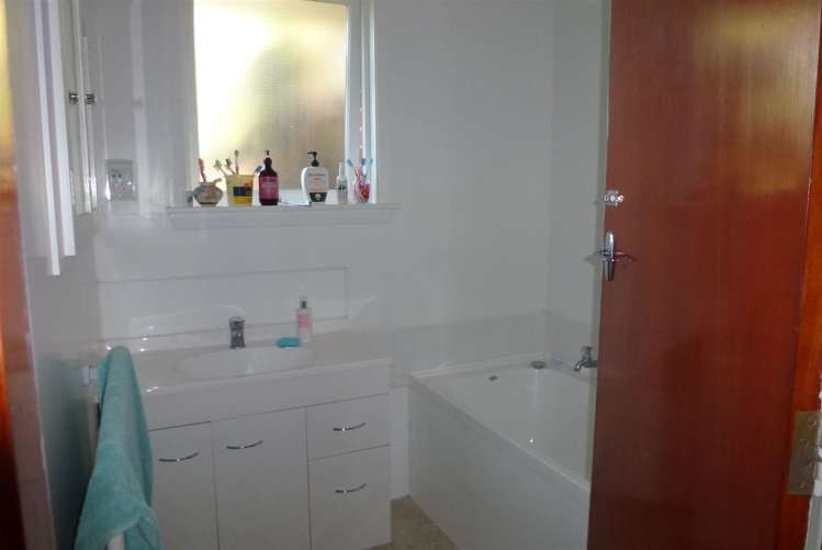 339 Main South Road Paroa_11