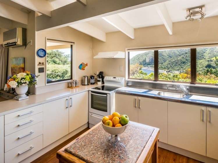 77 Gordon Road Plimmerton_5