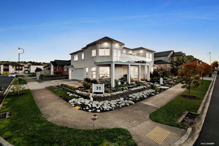 31 Castlebane Drive Flat Bush_21