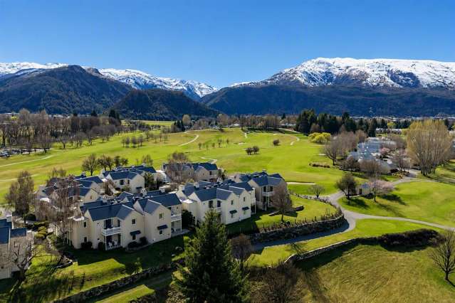 REMARKABLE VIEWS - MILLBROOK LIFESTYLE