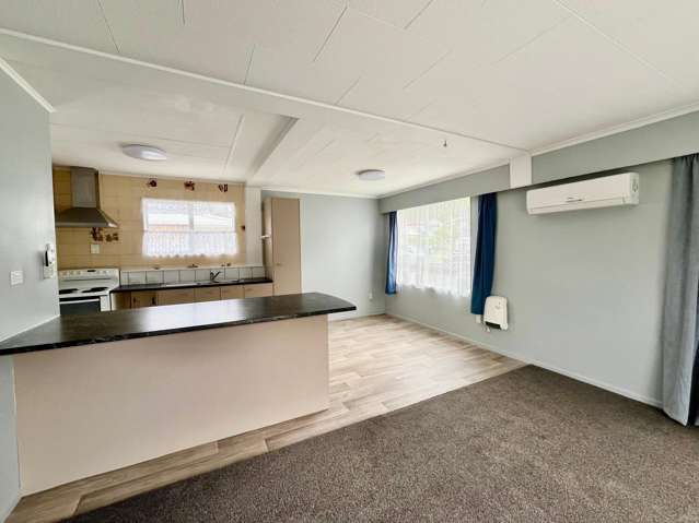  11 Kendal Grove Wainuiomata_4