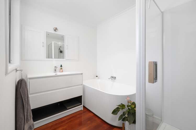 4 Totara Street Lansdowne_13