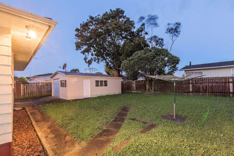 27 Sandrine Avenue Clover Park_23