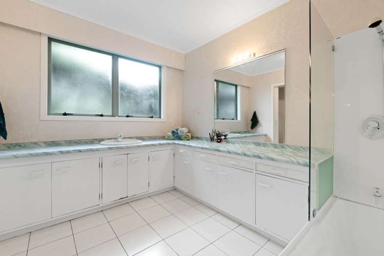 50 Marine Parade Mellons Bay_12