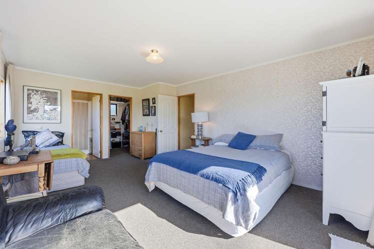 166 Torkar Road Clarks Beach_19
