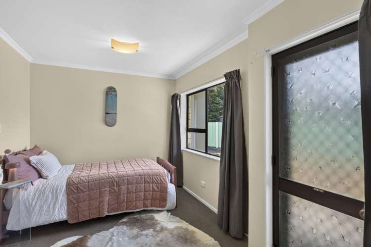 35 Old South Road Okato_17