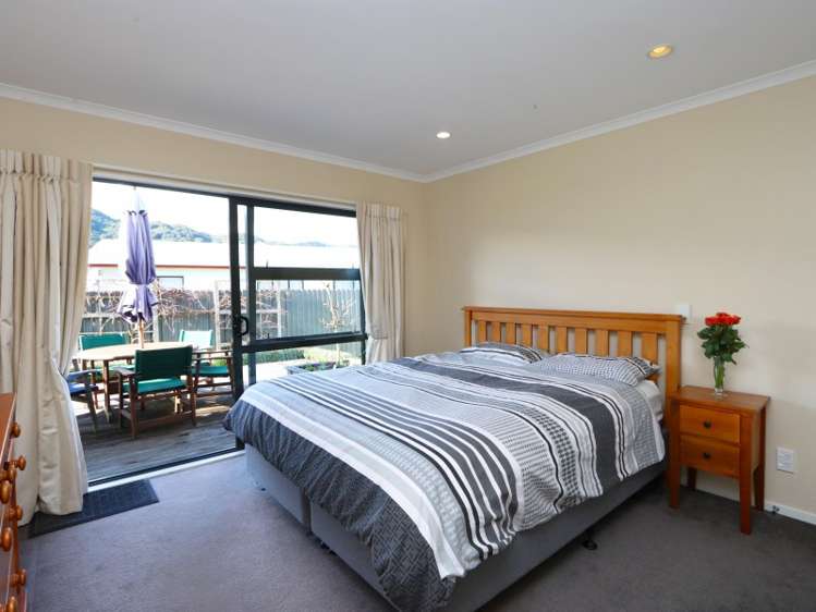 19 Woodland Grove Wainuiomata_10