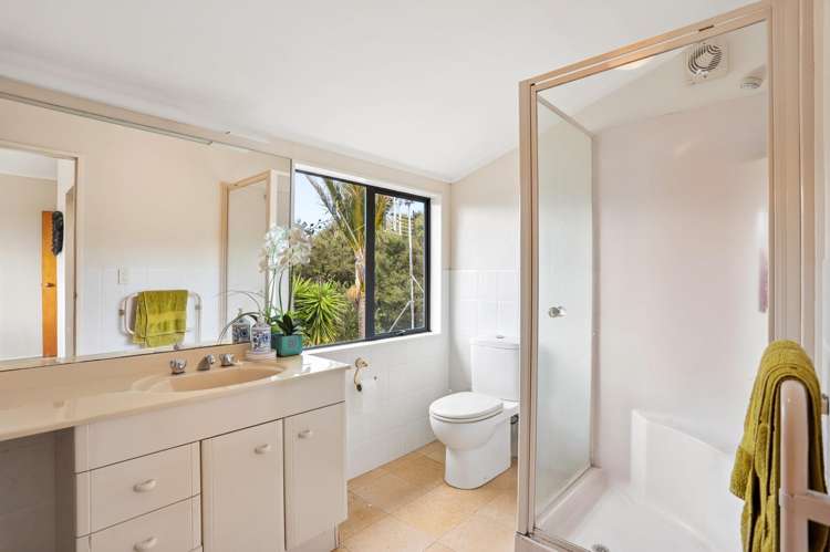 31 Rauhuia Crescent Parau_12