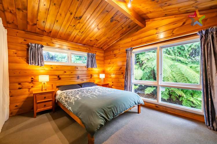 38 James Grove Stokes Valley_10