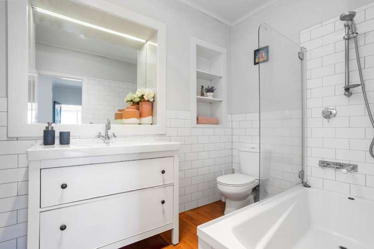 71 Woodward Road Mount Albert_19