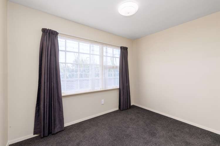 121 Gayhurst Road Dallington_6