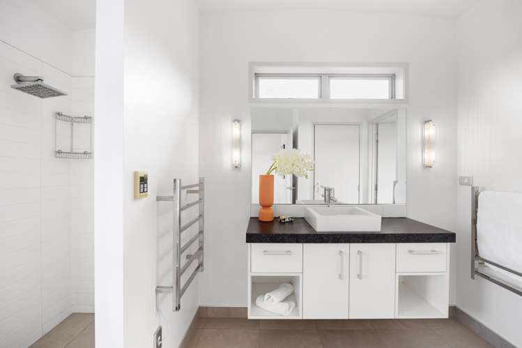 41 Ranui Street Dinsdale_18