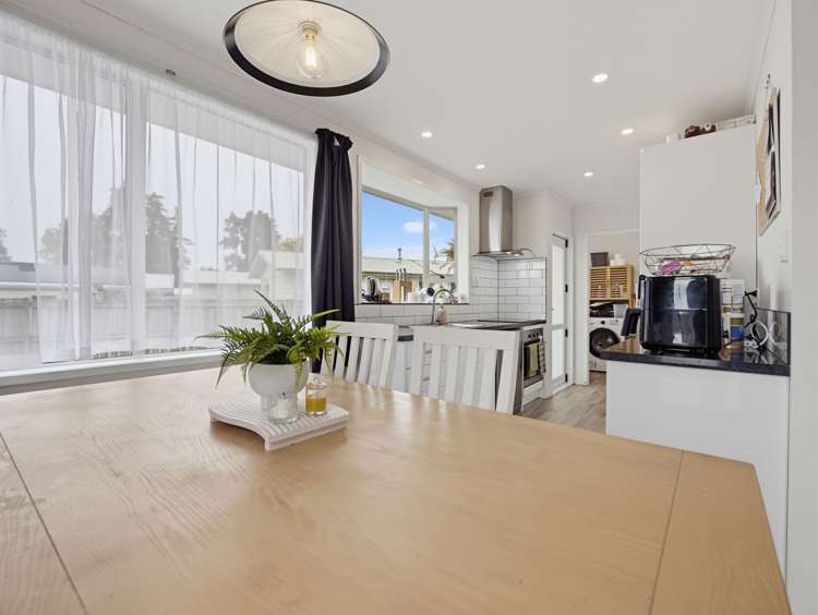 59 Karen Crescent Dinsdale_6