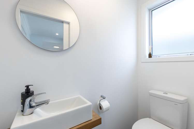 106b Seaview Road Westown_12