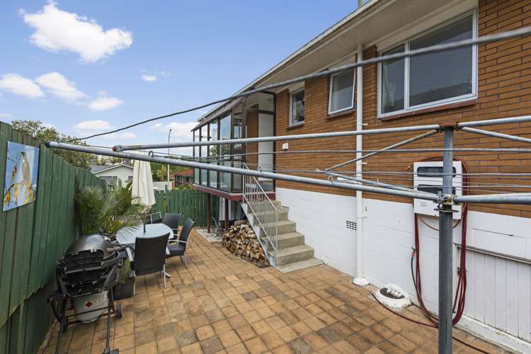 2/54 Luton Avenue Sunnyhills_32