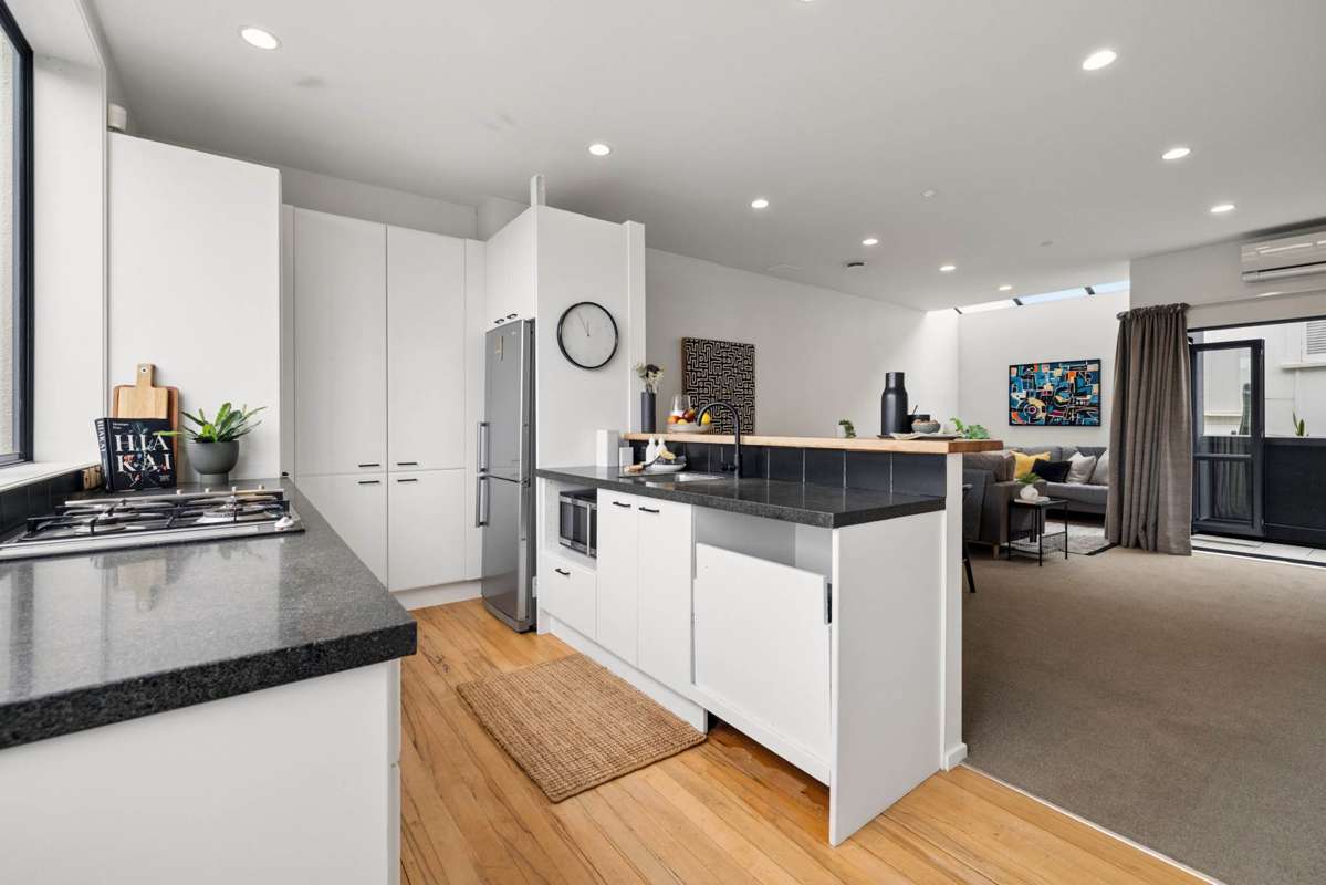 1/4 Fitzroy Street_3
