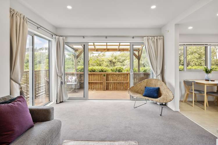 2/46 Bracken Road Paparangi_8