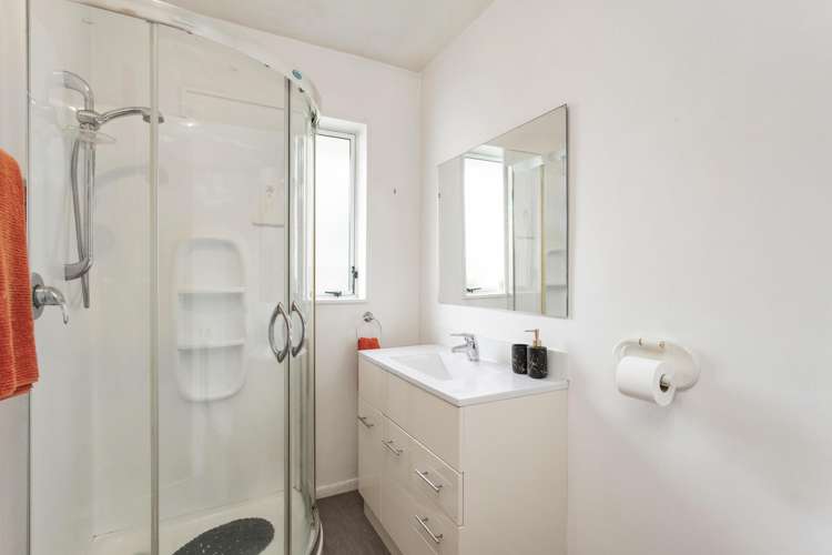 2/9 Omega Place Casebrook_6