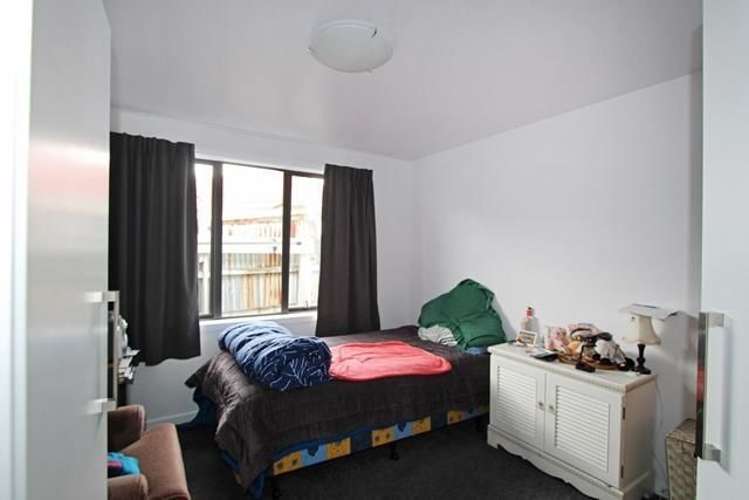 3/63 Royal Crescent Saint Kilda_5