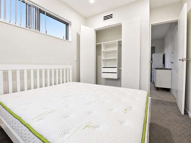 35B Riverpark Crescent Henderson_4