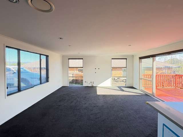 87 Tiriwa Drive Massey_4