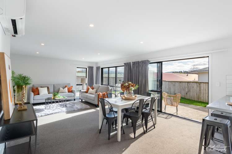 25 Helvetia Grove Naenae_6