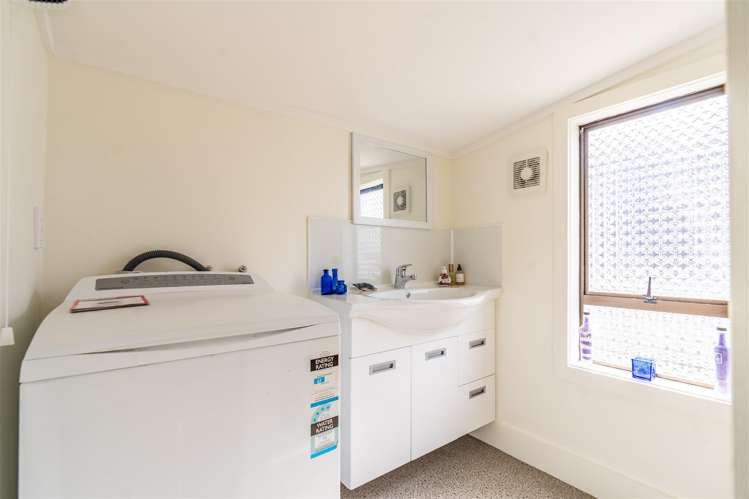 9 High Street Milton_14