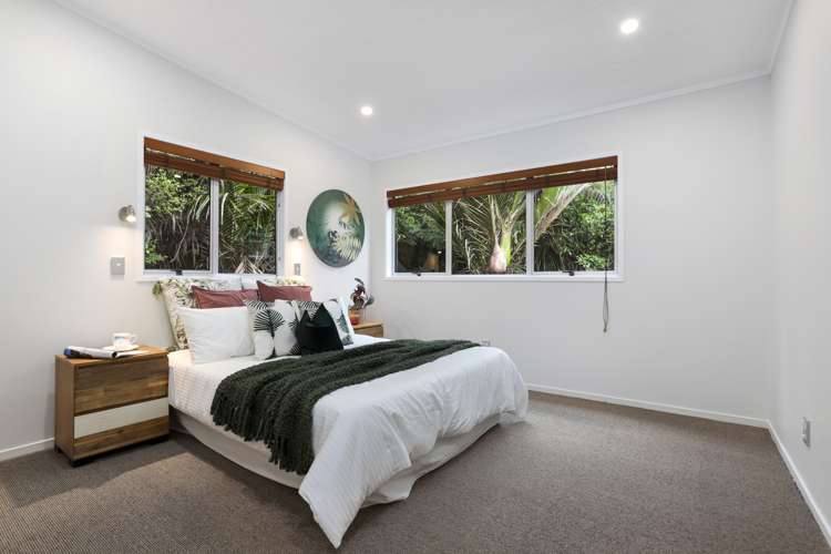 49 Tane Road Laingholm_15