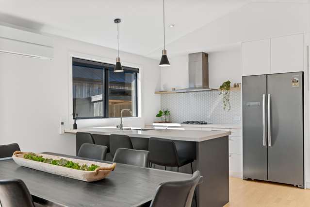 64 Howden Drive Jacks Point_4