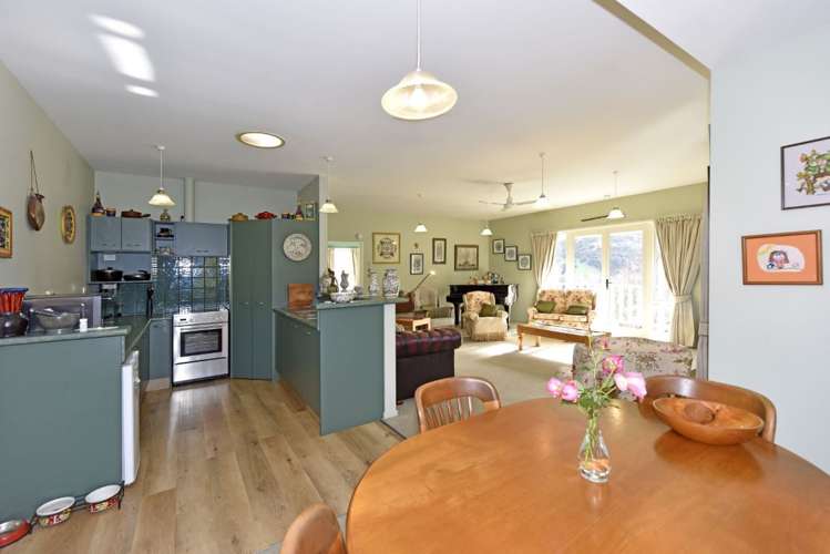 8 Kotlowski Road Takamatua_11