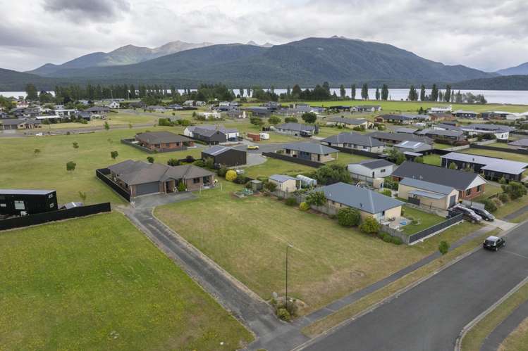 11 Acheron Way Te Anau_28
