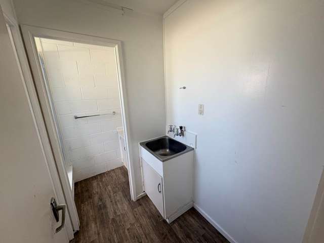 2/310 Western Hills Drive Avenues_3